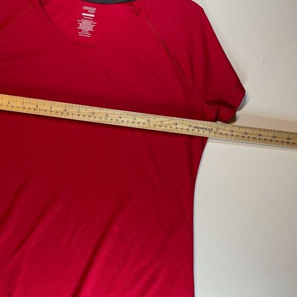 Danskin Now Womens Red V-Neck Active Size XL T-shirt Activewear Loose - Picture 4 of 7